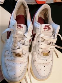 Abbildung: Nike Schuhe AIR AFT Gr. 39-40 bordou oder gelb