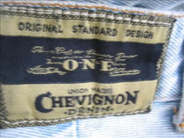 Abbildung: Jeans Gr. 34 Chevignon