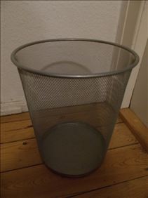 Abbildung: Tausche Metall-Papierkorb gegen 1x Haferflocken