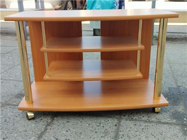 Abbildung: Fernsehschrank zu verschenken