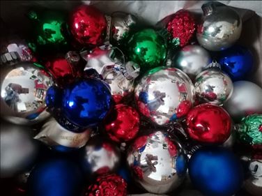 Abbildung: Baumkugeln alt bunt gemischt ca 55 ...60 Stück 