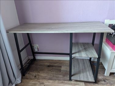 Abbildung: Schreibtisch