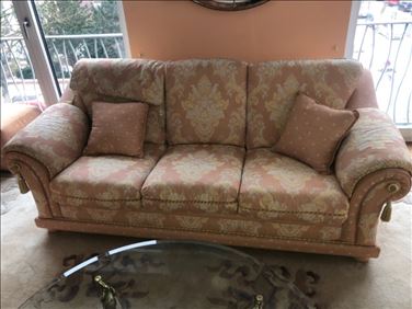 Abbildung: Couchgarnitur 