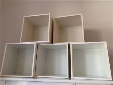 Abbildung: Regalwürfel weiß kombinierbar