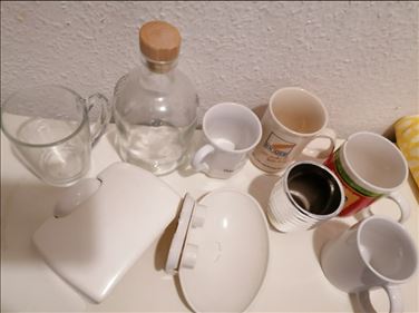 Abbildung: Balkon und Küchenutensilien alles komplett