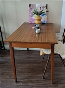 Abbildung: Retro Tisch