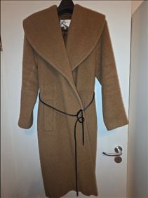 Abbildung: Wollmantel der britischen Marke L.K.Bennett, TOP Zustand