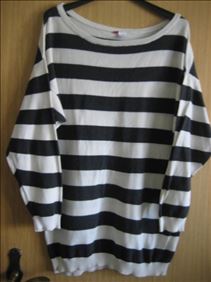 Abbildung: 3 Pullover,Stretch-Shirt Gr. 44/46, Kaufhof u.a.