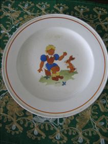 Abbildung: alter Teller mit Motiv aus Familien-Nachlass