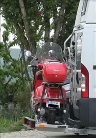 Abbildung: Motorrollerträger für Wohnmobil 