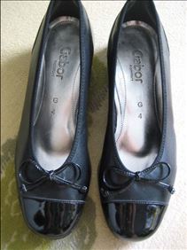 Abbildung: Lederschuhe Gr. 4, Gabor, ungetragen, neuw.