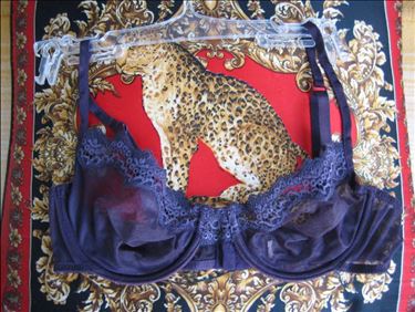 Abbildung: Bügel-BH Gr. 75 B, ungetragen, Dessous-Boutique