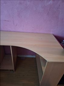 Abbildung: Computertisch zu verschenken 