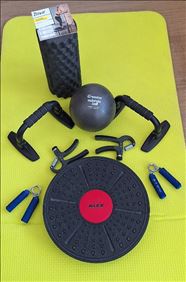 Abbildung: Fitnessgeräte zu verschenken