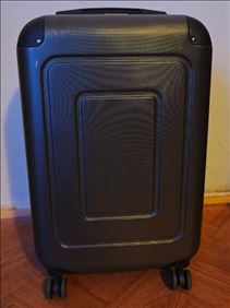 Abbildung: Koffer M mit TSA-Schloss