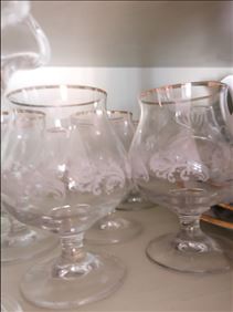 Abbildung: 6 Cognacschwenker Goldrand u. Muster DDR Ära