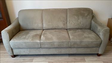 Abbildung: Kaum benutztes 3 - Sitzer SOFA