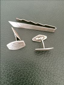 Abbildung: Krawattennadel + Manschettenknöpfe.Silber 835HP