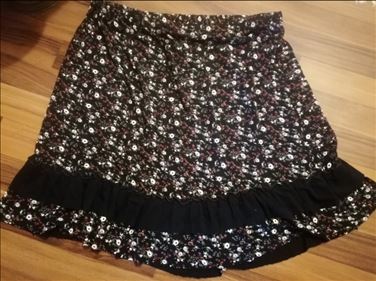 Abbildung: 1 Rock 1 Oberteil Gr. 44-46 getragen gewaschen