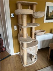 Abbildung: Großer Katzen-Kratzbaum (184 cm hoch)