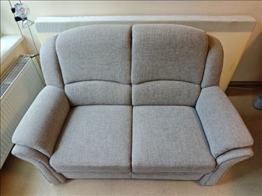 Abbildung: Zweisitzer Couch