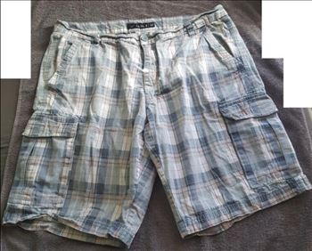 Abbildung:  Bermudashorts GUTER Zustand,  Gr. XL