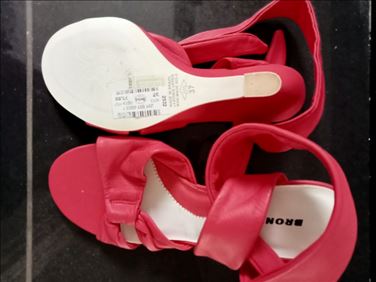 Abbildung: Neu/unbenutzt.Echtleder Bronx Keilsandalen,Gr.37