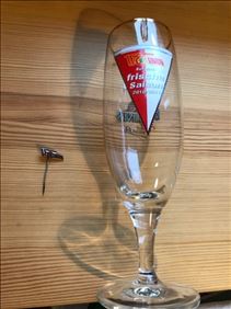 Abbildung: FC Union Berlin / Glas + Pin