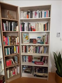 Abbildung: Billy Regal von IKEA zu verschenken 