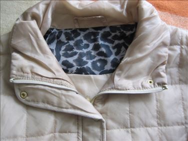 Abbildung: leichte Long-Steppjacke Gr. 34, waschbar