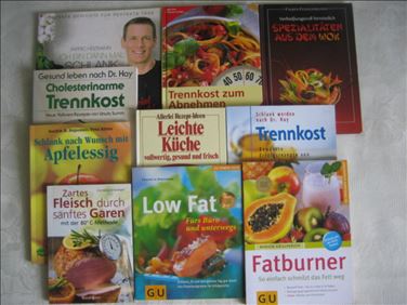 Abbildung: Bücher-Konvolut, teils ungelesen,unbenutzt