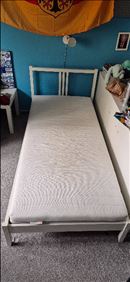 Abbildung: Bett 90x200 