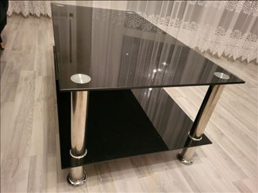 Abbildung: Ein hübscher Couchtisch zu Verschenken 