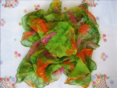 Abbildung: 2 leichte große Tücher, unbenutzt