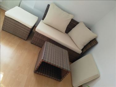 Abbildung: Outdoor Lounge 2 Sitzer inkl. 2 Hocker + Aufleger