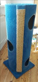 Abbildung: Katze Kratzbaum Kratztonne sehr stabil