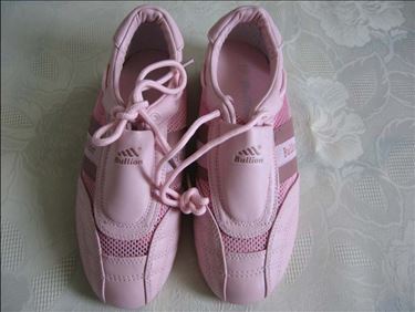 Abbildung: Sneaker Bullion Gr. 37, ungetragen, neuw.