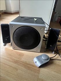 Abbildung: Z3 Logitech Lautsprecher schwarz/ silber - funktionsfähig