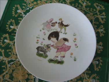 Abbildung: 2 alte Teller aus Familien-Nachlass, Kahla u.a.