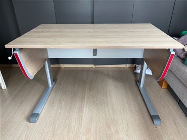 Abbildung: Kinderschreibtisch der Marke Moll