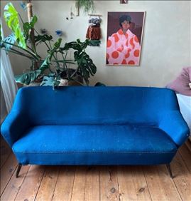 Abbildung: Verschenke kleines Vintagesofa 