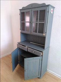 Abbildung: Bauernschrank bis 29.4. zu verschenken