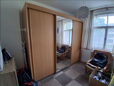 Abbildung: Schwebetürenschrank