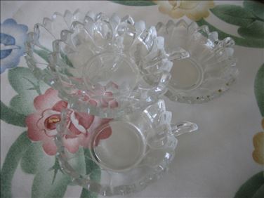 Abbildung: 4 Glasschalen aus Familien-Nachlass, DDR-Ära