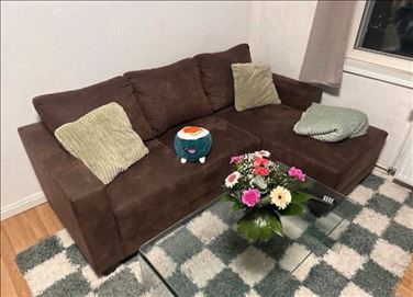 Abbildung: Brown sofa