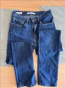 Abbildung: Levis Jeans Größe 24 