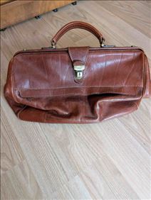 Abbildung: Zwei Ledertaschen guter Zustand