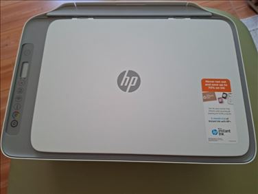 Abbildung: Drucker HP Deskjset 2700 Series All in One +neue Patronen.