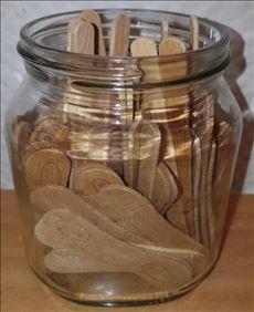 Abbildung: Bastelmaterial  Holz-Eisstiele