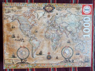 Abbildung: Komplettes 1000-Teile-Puzzle Weltkarte 